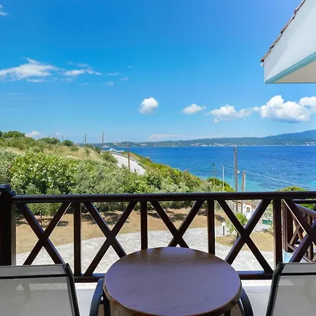 Pansion Limanaki فندق *