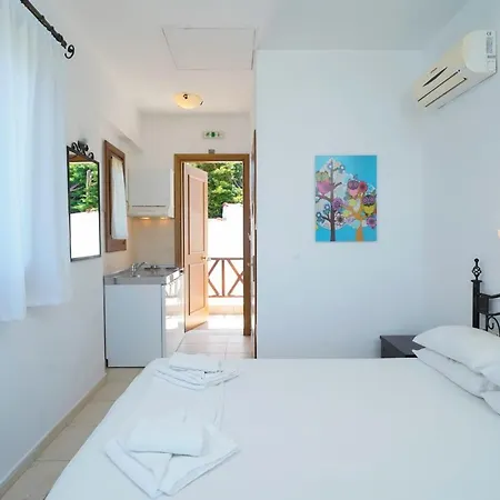 Pansion Limanaki * أمولياني