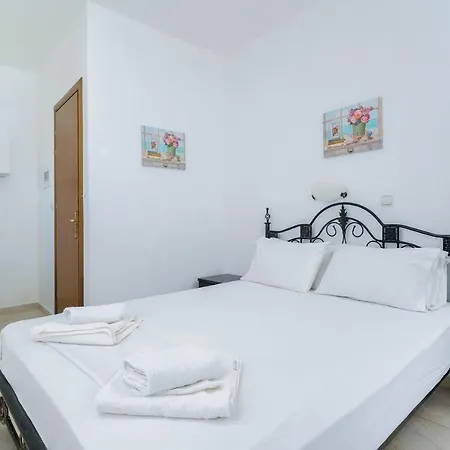 Pansion Limanaki * أمولياني