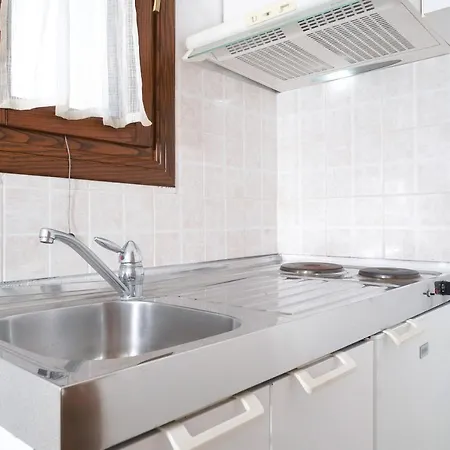 Pansion Limanaki * أمولياني